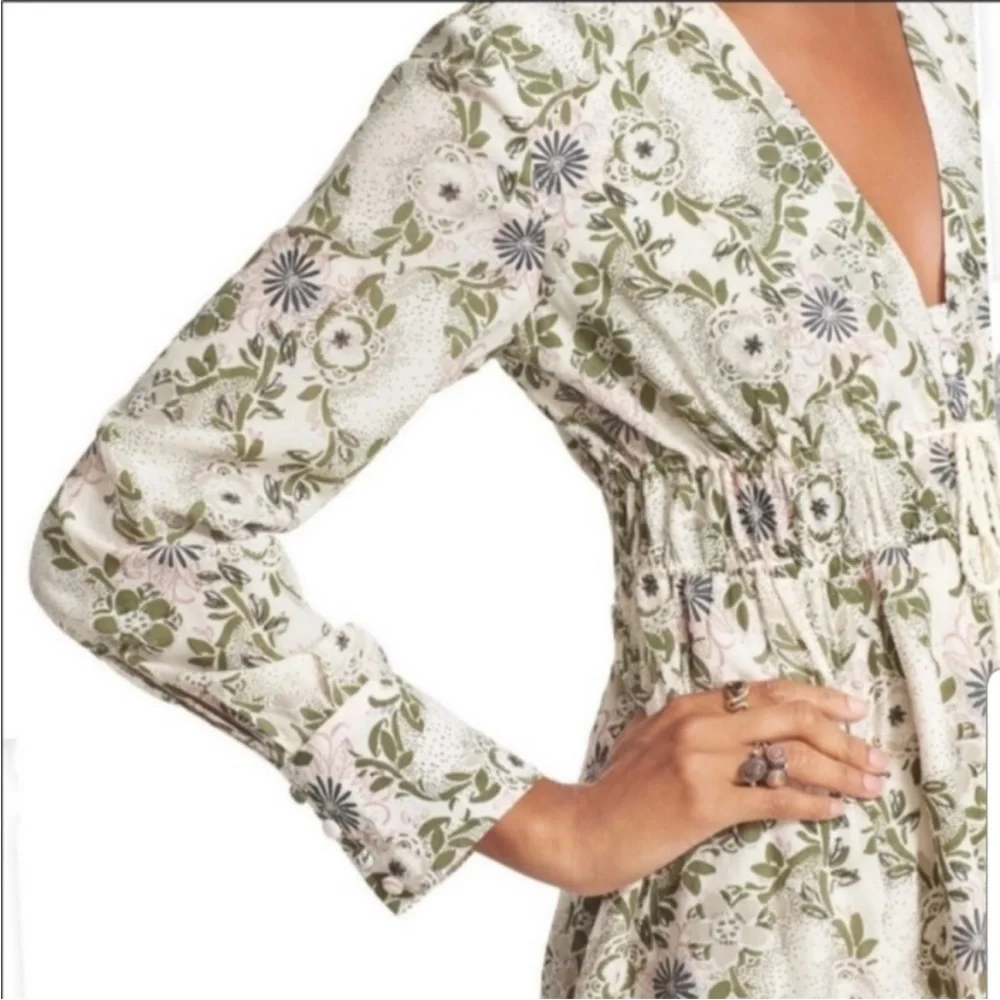 FREE PEOPLE Stealing Fire Mini Dress In Ivory Green Combo floral boho Sz Small